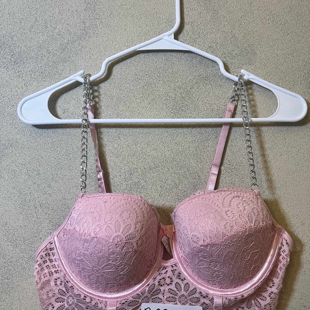Daisy Fuentes Pink Lace Erotic chained strap Bra